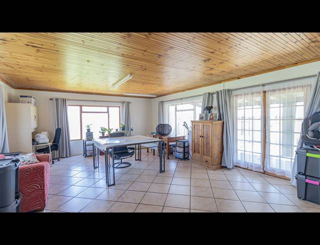 5.90HA FARM FOR SALE IN TIERFONTEIN AH